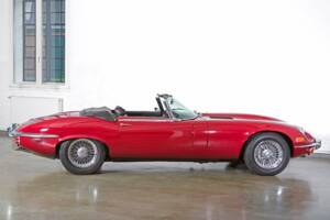 Image 3/19 de Jaguar Type E V12 (1974)