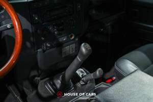 Image 22/25 of Land Rover Defender 90 (2013)