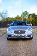 Bild 26/50 von Jaguar XJ 5.0 (2010)