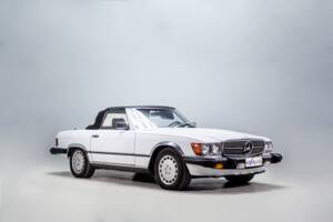 Image 10/48 of Mercedes-Benz 560 SL (1988)