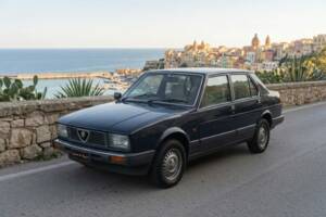 Afbeelding 1/40 van Alfa Romeo Alfetta 2.0 (1983)