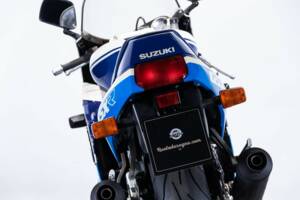 Bild 16/50 von Suzuki DUMMY (1988)