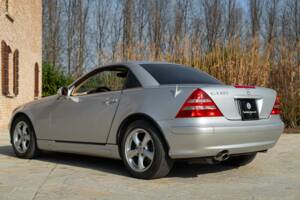 Image 7/50 de Mercedes-Benz SLK 320 (2001)