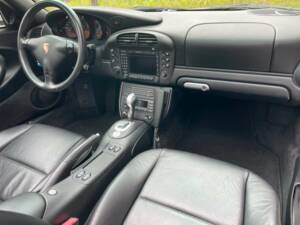Bild 16/20 von Porsche 911 Carrera (2004)