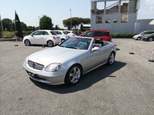 Imagen 4/38 de Mercedes-Benz SLK 200 Kompressor (2002)