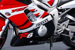 Image 44/49 of Yamaha YZF 600 R6 (1999)