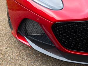 Immagine 29/84 di Aston Martin DBS 770 Ultimate Volante (2023)