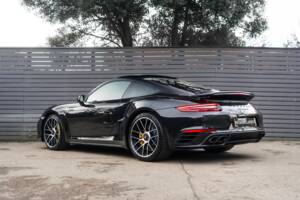 Bild 2/52 von Porsche 911 Turbo S (2017)