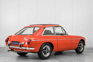 Bild 2/50 von MG MGB GT (1975)
