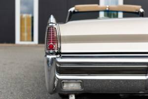 Bild 55/100 von Lincoln Continental Convertible (1965)
