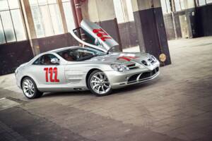 Image 11/61 of Mercedes-Benz SLR McLaren (2004)