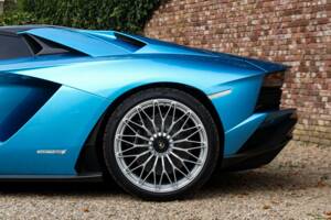 Image 21/50 of Lamborghini Aventador S (2018)