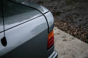 Image 37/43 of Mercedes-Benz 300 CE 3.2 AMG (1990)