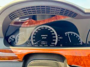 Bild 39/79 von Mercedes-Benz S 500 BlueEFFICIENCY (2011)