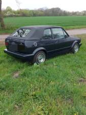 Image 4/4 de Volkswagen Golf Mk I Convertible 1.8 (1989)