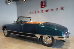 Immagine 2/21 di Citroën DS 20 (1972)
