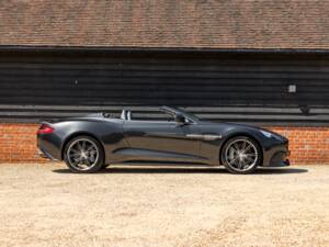 Imagen 2/57 de Aston Martin Vanquish Volante (2015)
