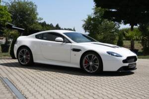 Image 4/24 de Aston Martin V12 Vantage S (2015)
