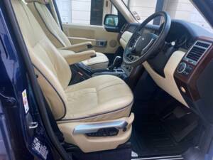 Bild 33/48 von Land Rover Range Rover Vogue V8 (2004)