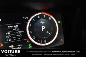 Image 18/50 of Land Rover Range Rover Sport SVR (2017)