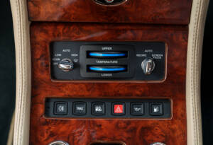 Bild 21/30 von Bentley Turbo RT (1997)