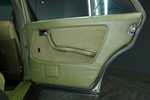 Bild 30/50 von Mercedes-Benz 300 D (1981)