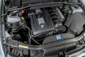 Afbeelding 41/50 van BMW 325i (2007)