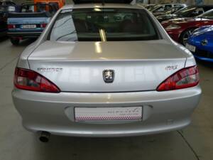 Imagen 29/32 de Peugeot 406 Coupé 2.0 16V (2000)