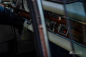 Afbeelding 16/18 van Mercedes-Benz 280 SE 3,5 (1973)