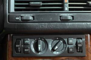 Image 42/50 of Mercedes-Benz 300 SL (1990)