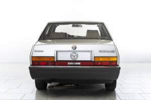 Image 8/50 of Alfa Romeo 90 2.0 V6 Super (1987)