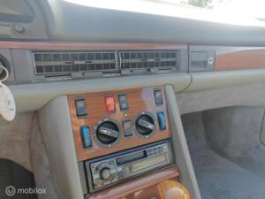 Bild 23/39 von Mercedes-Benz 420 SEL (1986)