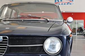 Bild 12/33 von Alfa Romeo Giulia 1300 GT Junior (1971)