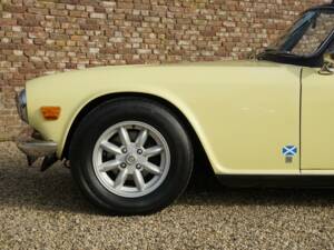 Image 34/50 of Triumph TR 6 (1971)