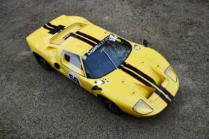 Image 8/31 of Ford GT40 (1965)