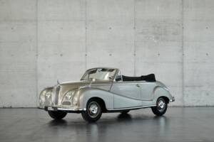 Immagine 1/50 di BMW 502 Baur (1955)
