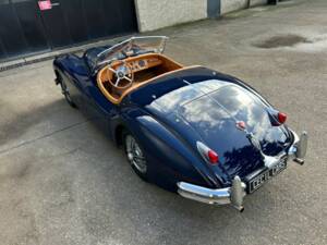 Image 21/50 de Jaguar XK 140 OTS (1956)