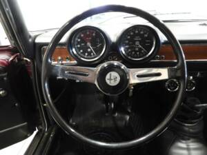 Obraz 4/10 pojazdu Alfa Romeo Giulia GT 1300 Junior (1970)