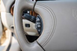 Image 67/91 de Jaguar XK8 4.0 (2000)
