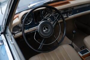 Immagine 52/93 di Mercedes-Benz 230 SL (1965)