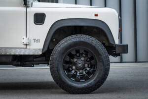 Immagine 14/97 di Land Rover Defender 90 (1995)