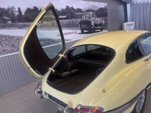 Afbeelding 8/19 van Jaguar E-Type (2+2) (1966)