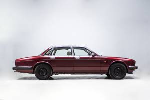 Afbeelding 6/33 van Jaguar XJ 40 3.2 (1991)