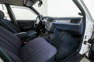 Image 15/50 de Mercedes-Benz 190 D (1986)