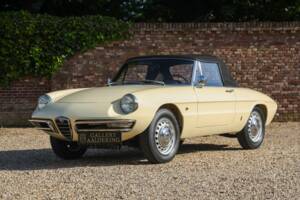 Image 19/50 of Alfa Romeo 1600 Duetto (1967)