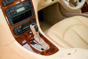 Bild 33/47 von Mercedes-Benz CLK 320 (2003)