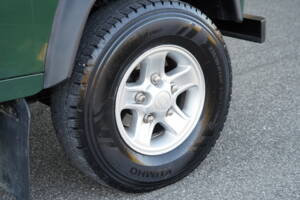 Bild 27/73 von Land Rover Defender 90 (2008)