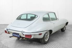 Image 23/47 de Jaguar E-Type (1969)