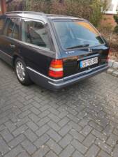 Bild 5/20 von Mercedes-Benz E 320 T (1995)
