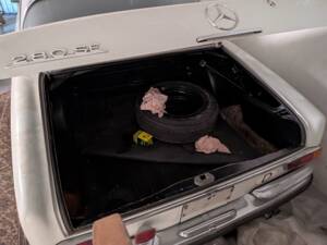 Afbeelding 4/6 van Mercedes-Benz 280 SE (1970)